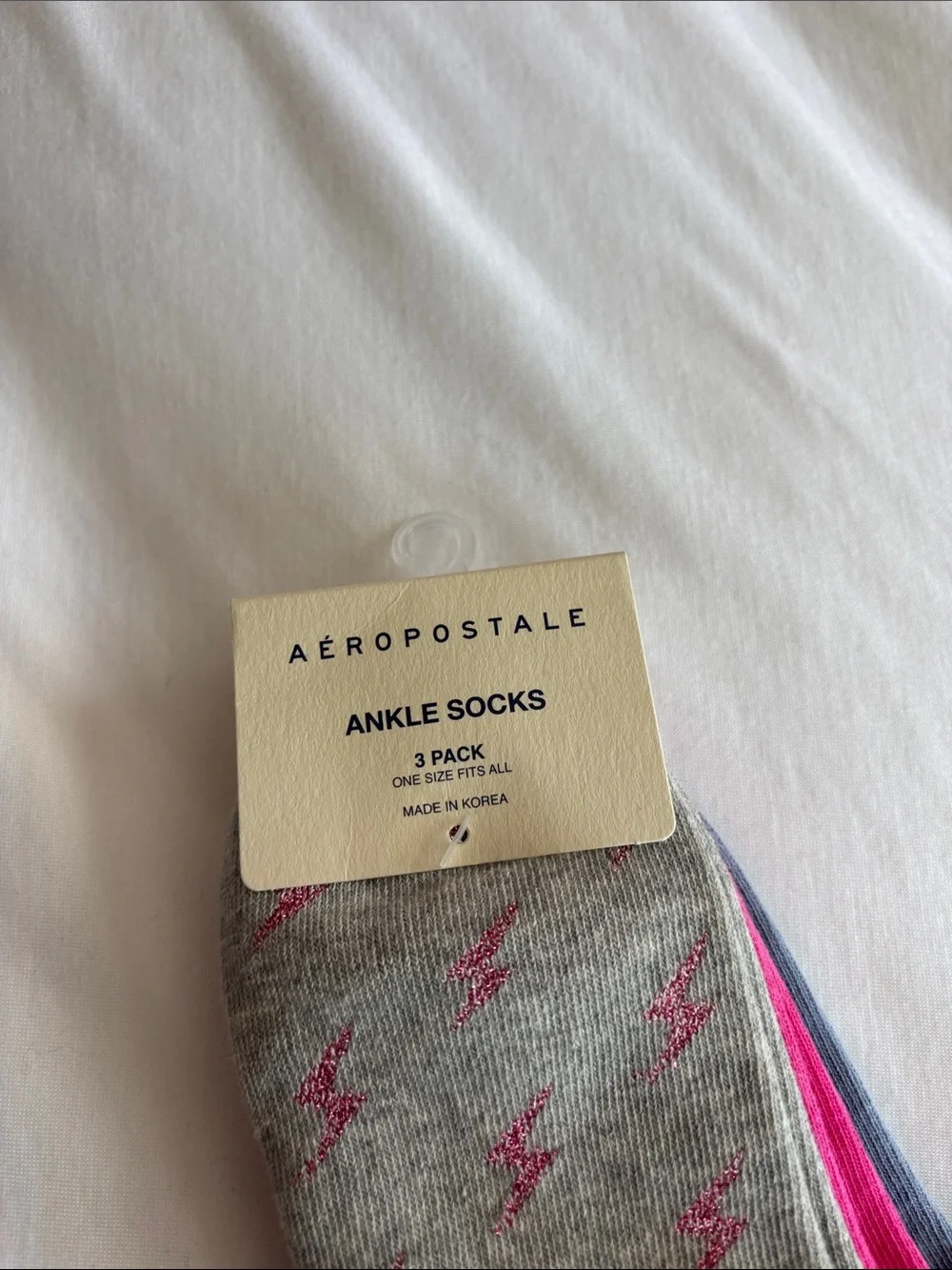 Aeropostale Ladies 3-Pack Ankle Socks in Gray, Pink, Blue W Lightening Bolts